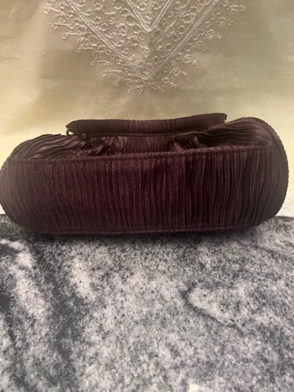 UNLISTED Kenneth‎ Cole vintage-style satin brown clutch metal frame ball clasp